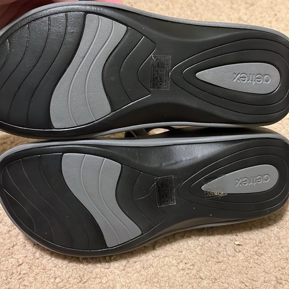 Gray Aetrex Double Band Sandals - Picture 2 of 4